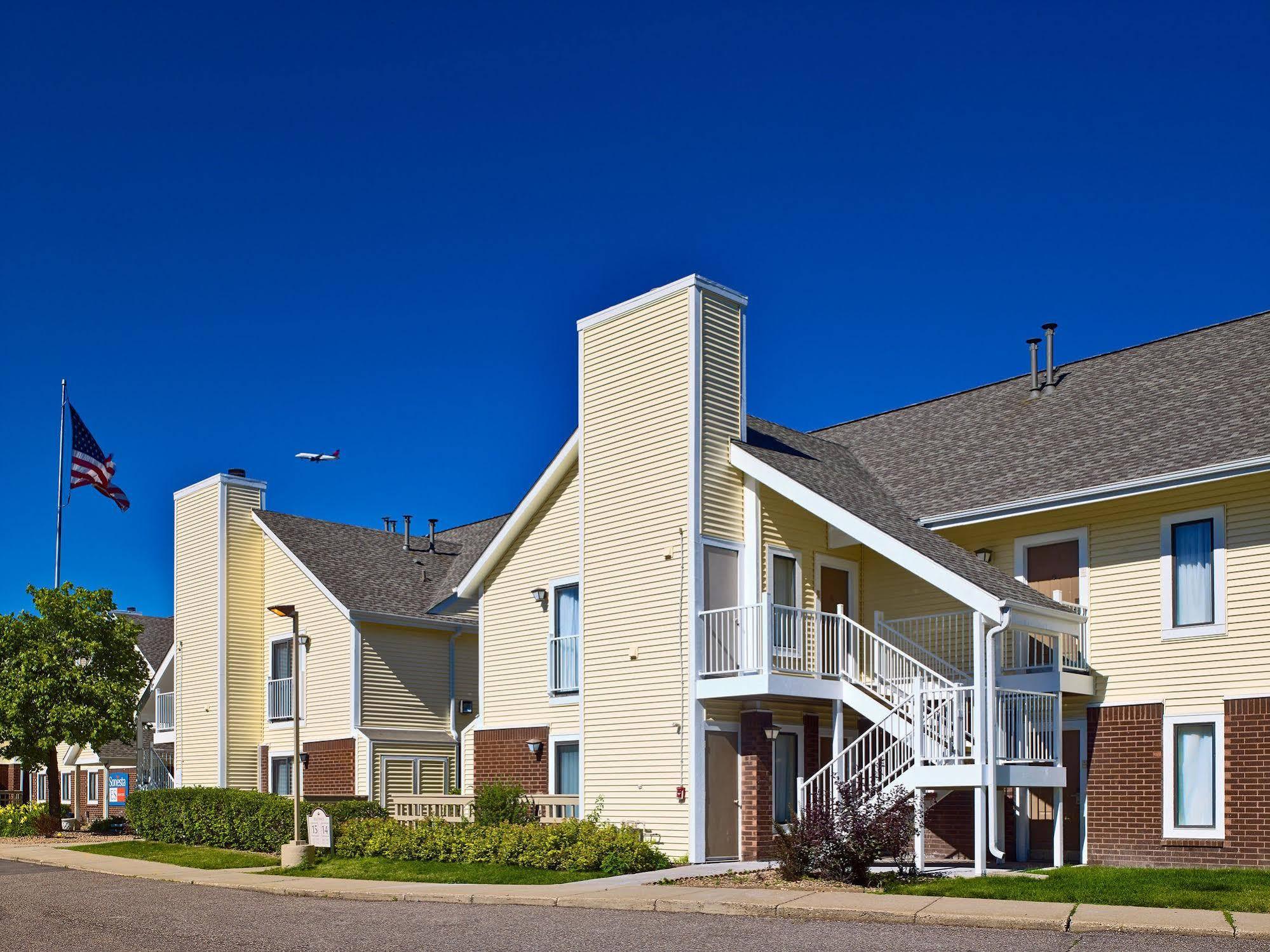 Sonesta Simply Suites Cleveland Airport Middleburg Heights Zewnętrze zdjęcie