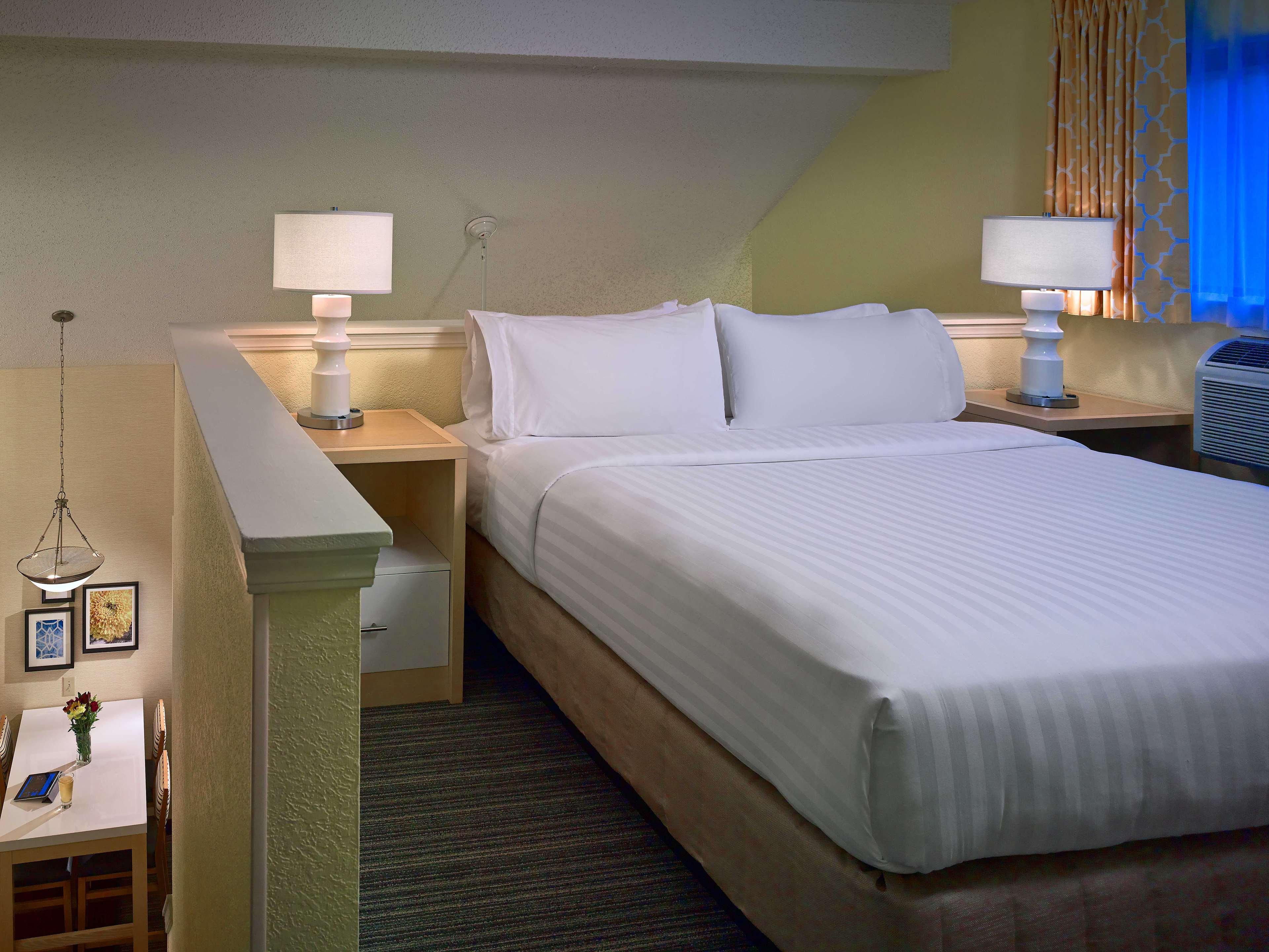 Sonesta Simply Suites Cleveland Airport Middleburg Heights Zewnętrze zdjęcie