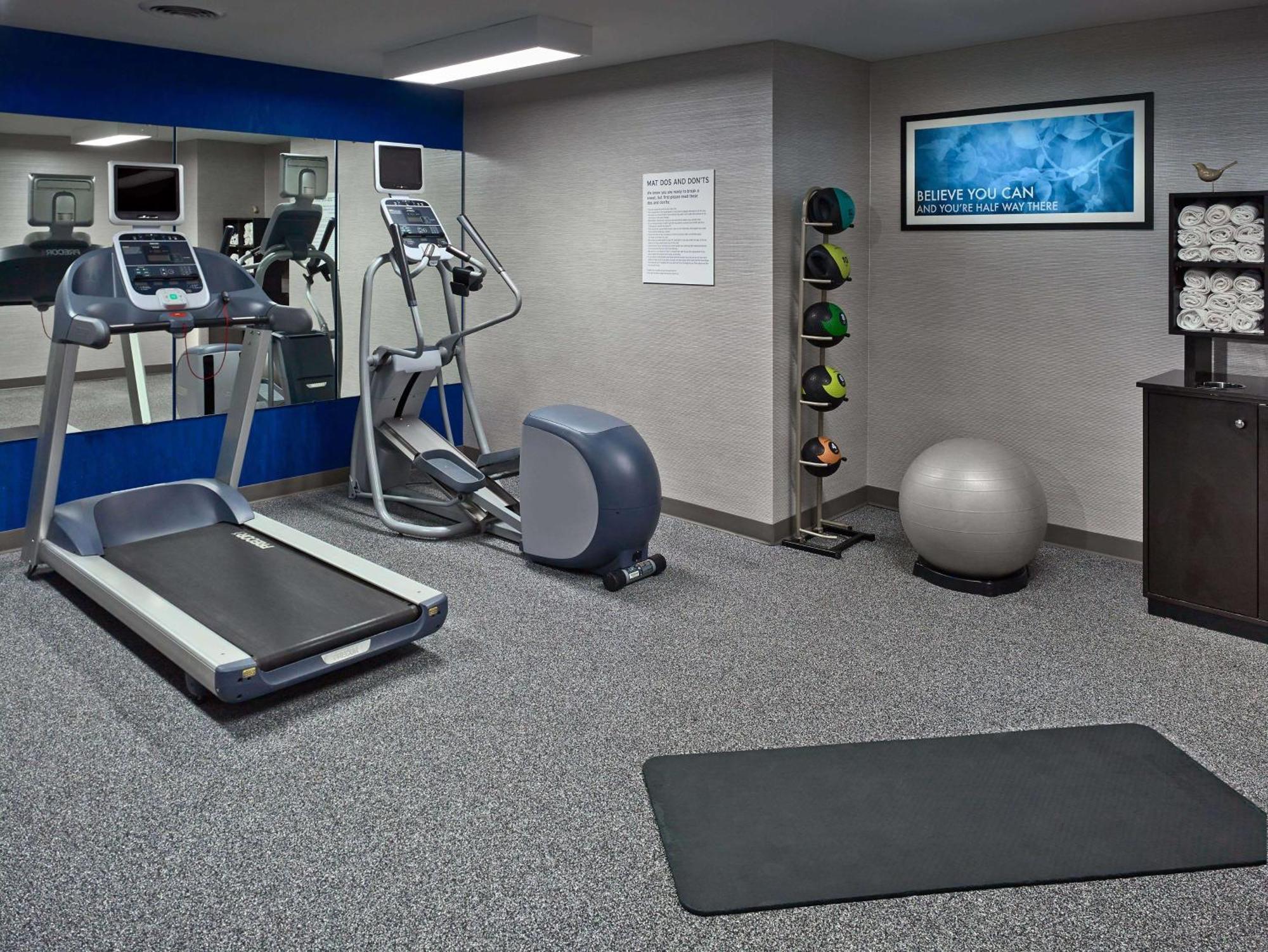Sonesta Simply Suites Cleveland Airport Middleburg Heights Zewnętrze zdjęcie