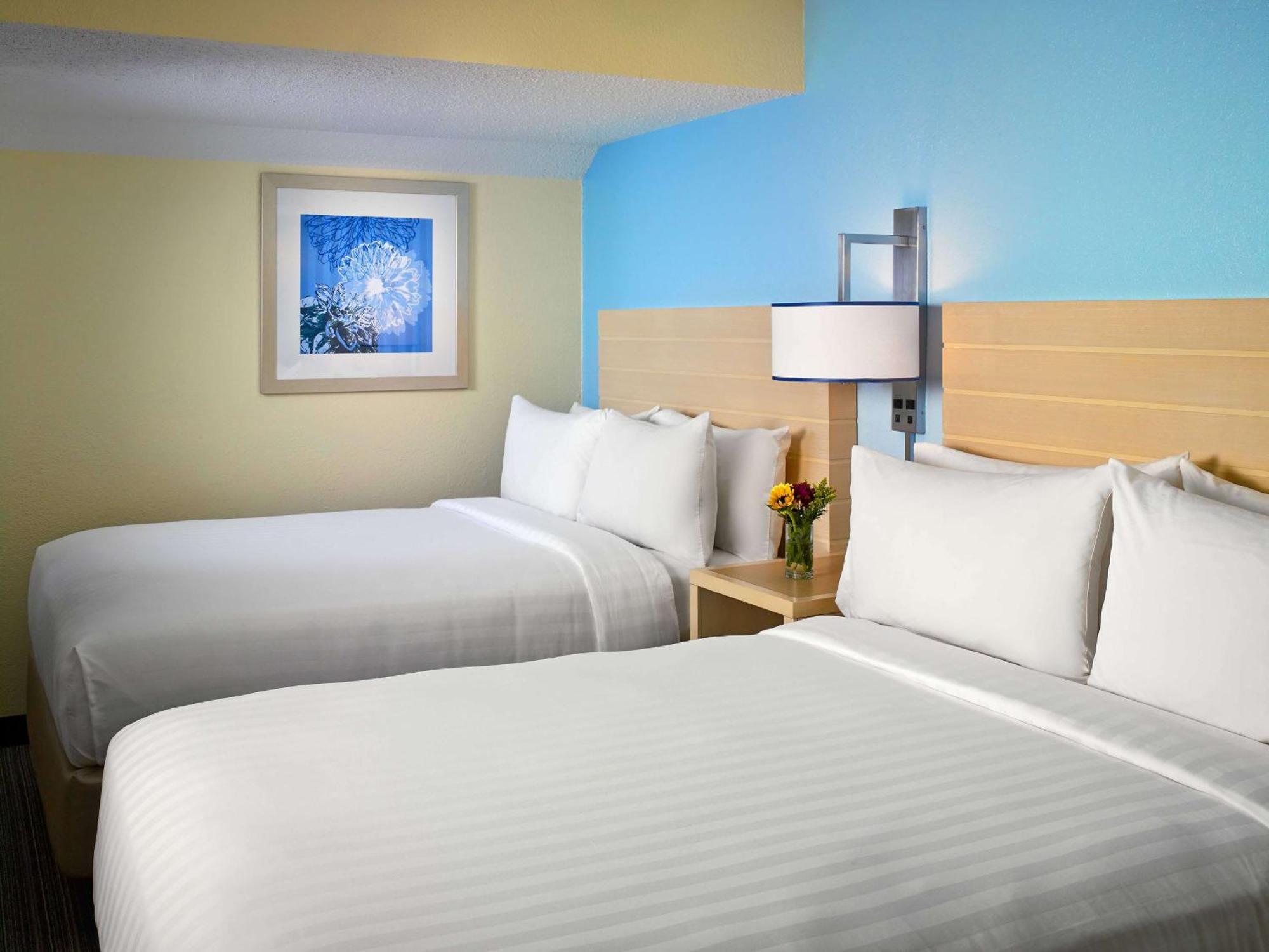 Sonesta Simply Suites Cleveland Airport Middleburg Heights Zewnętrze zdjęcie