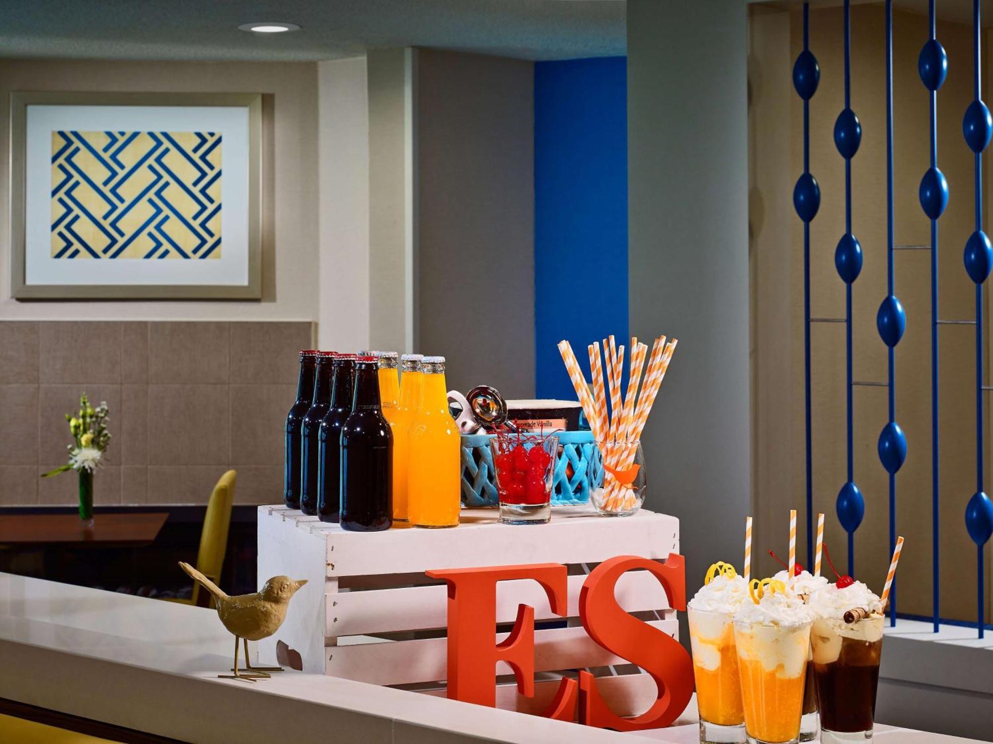 Sonesta Simply Suites Cleveland Airport Middleburg Heights Zewnętrze zdjęcie