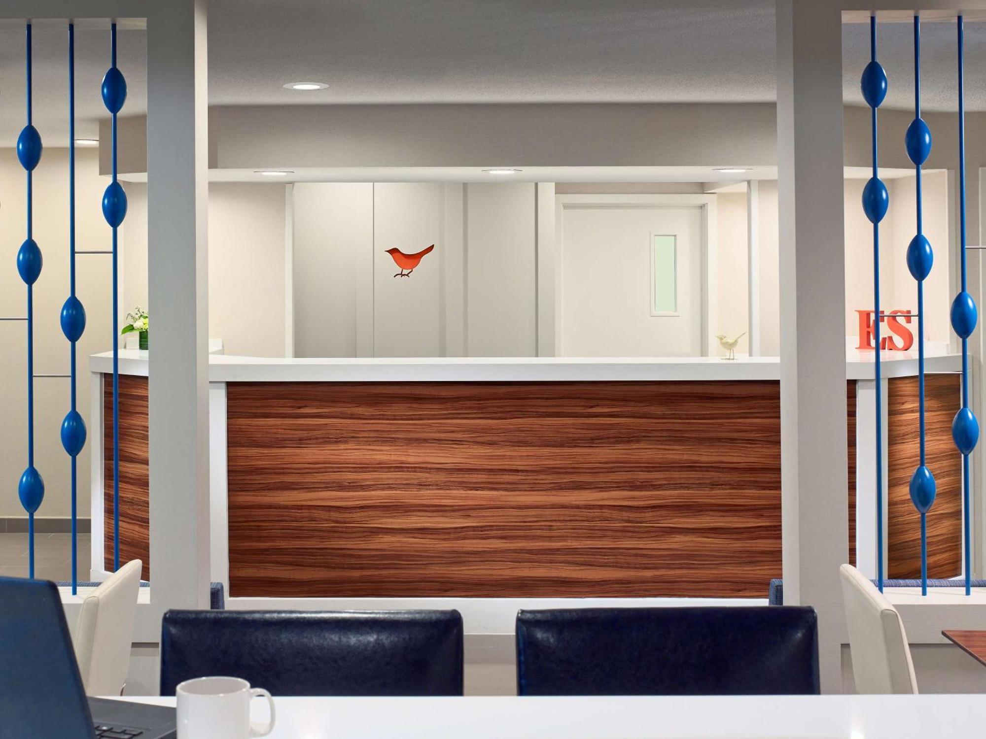 Sonesta Simply Suites Cleveland Airport Middleburg Heights Zewnętrze zdjęcie