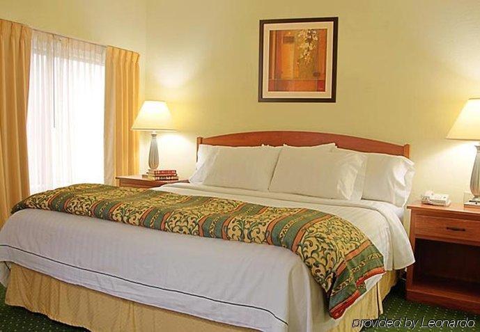 Sonesta Simply Suites Cleveland Airport Middleburg Heights Zewnętrze zdjęcie