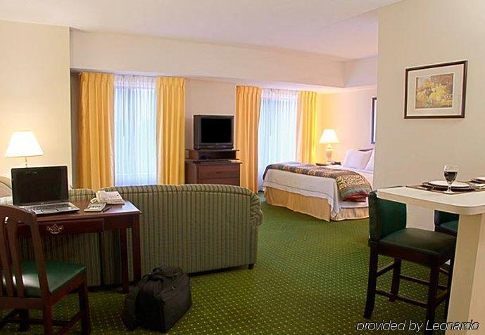 Sonesta Simply Suites Cleveland Airport Middleburg Heights Zewnętrze zdjęcie