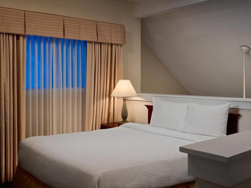 Sonesta Simply Suites Cleveland Airport Middleburg Heights Zewnętrze zdjęcie